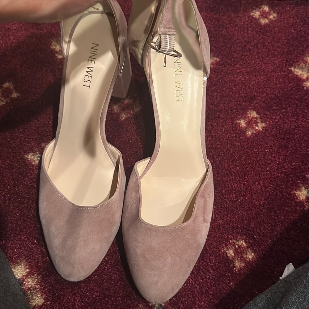 Small nude(light brown heel) worn a few times